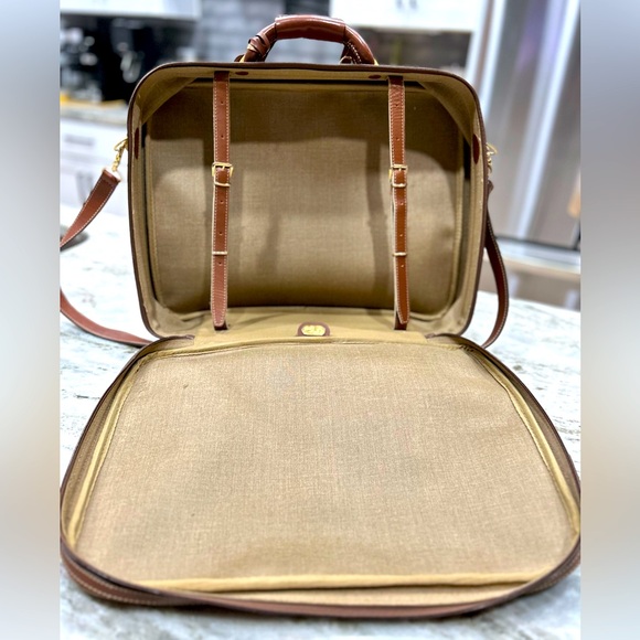 Gucci Authentic Interlocking G Logo Supreme Suitcase/Shoulder Bag - Picture 15 of 16